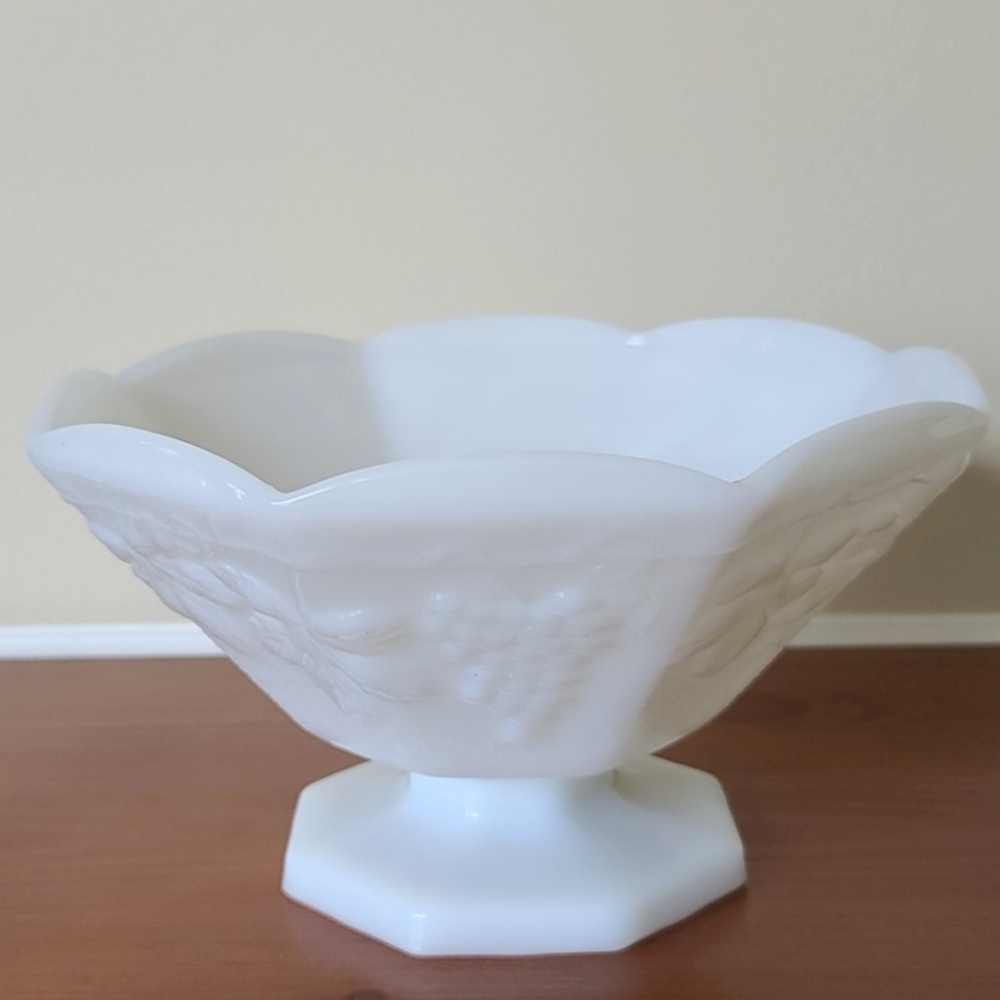 Vintage Anchor Hocking Milk Glass Bowl